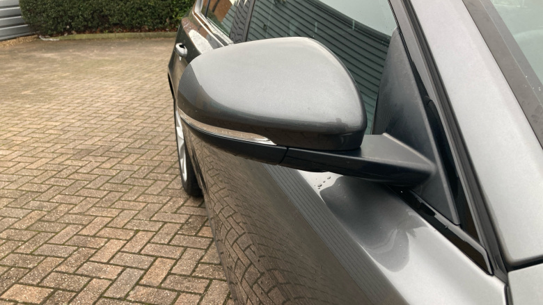 Jaguar XF 2.0d [180] R-Sport 4dr Auto Diesel Saloon